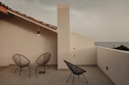 Pau Suites. Vistas desde la terraza. Proyecto de interiorismo y decoración de Blanco Pimienta 