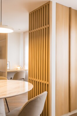 Proyecto Paz. Vista detalle separación espacios. Interiorismo y decoración de Blanco Pimienta. 