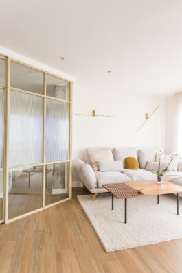 Proyecto Paz. Vista salón. Interiorismo y decoración de Blanco Pimienta. 